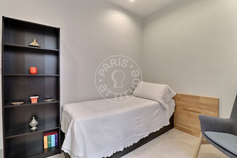 Quitinete mobiliado - Paris 75008 - 14880