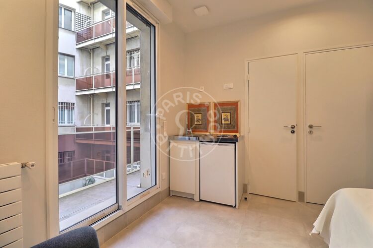 Salon - Studio meublé - Paris 75008 - 14880