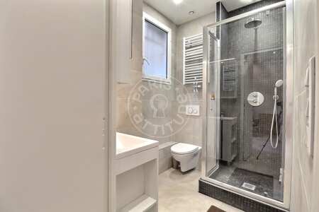 Casa de banho Quitinete mobilado - 13m²  - Parc Monceau - Paris