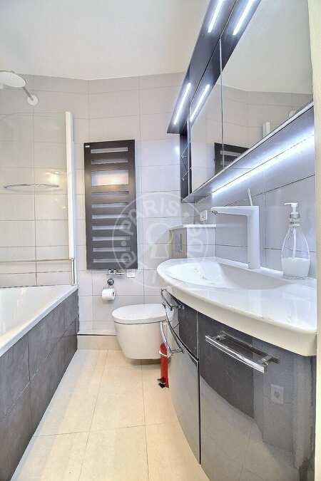 Baño Piso amueblado - 44m²  - 1 dormitorio - Tour Eiffel - París