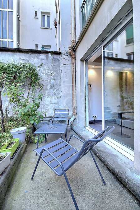 Terrasse Appartement meublé - 45m²  - 2 chambres - Commerce - Paris