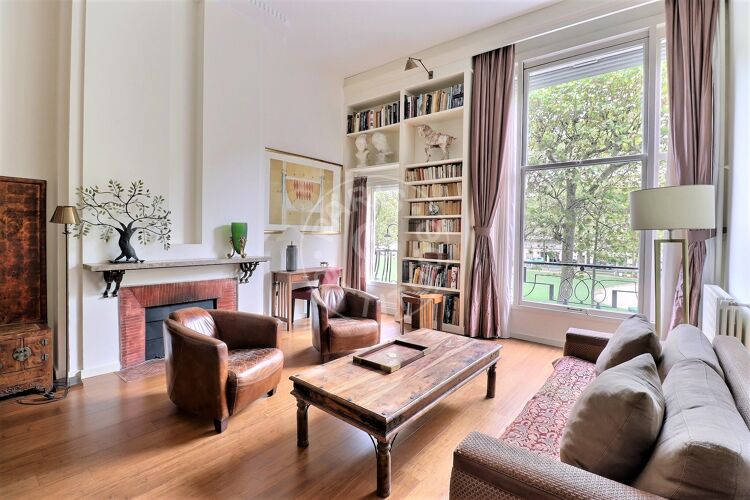 Living room - Furnished 2 bedrooms - Paris 75007 - 14912