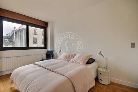 Bedroom Furnished apartment - 60m²  - 1 bedroom - Bourse - Paris