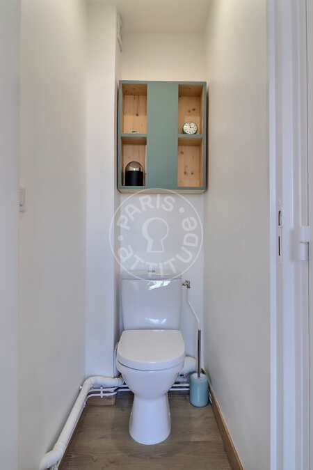 Toilet Furnished apartment - 32m²  - 1 bedroom - Ecole Militaire / Unesco / Duroc - Paris