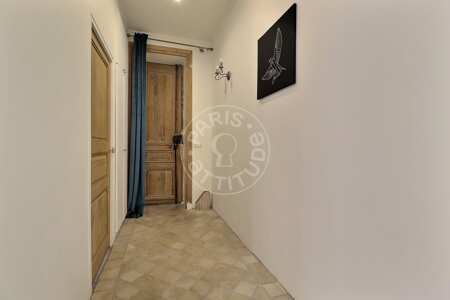 Entrada Piso amueblado - 70m²  - 2 dormitorios - Saint-Lazare - París