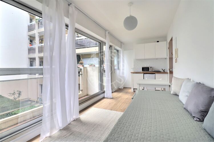 Salon - Studio meublé - Paris 75011 - 14946