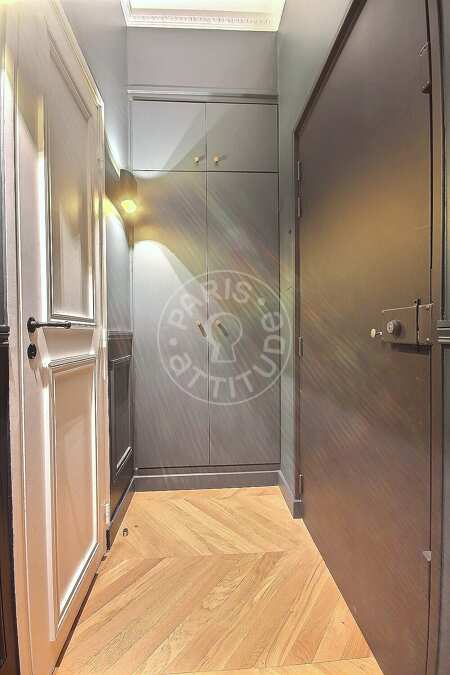 Entrance Furnished studio - 27m²  - Champs-Elysées - Paris