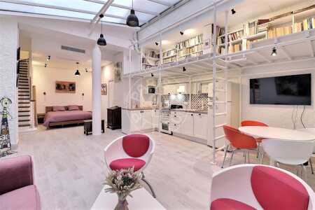 Salon Studio alcove meublé - 50m²  - Montmartre / Place des Abbesses - Paris