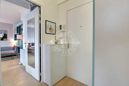 Entrada Quitinete mobilado - 29m² - Crimée - Paris