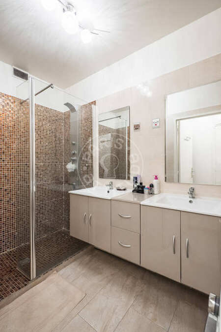 Salle de bain Appartement meublé - 57m²  - 1 chambre - Les Gobelins - Paris