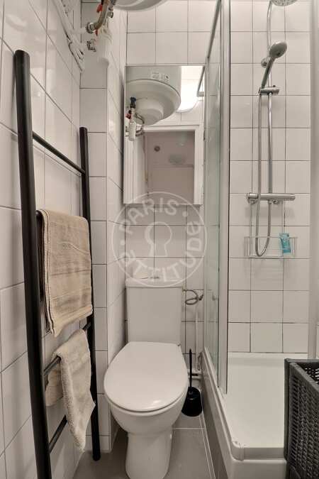 Casa de banho Quitinete mobilado - 13m²  - Levallois-Perret