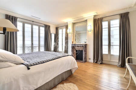 Bedroom Furnished house - 300m²  - 5 bedrooms and more - Neuilly-sur-Seine