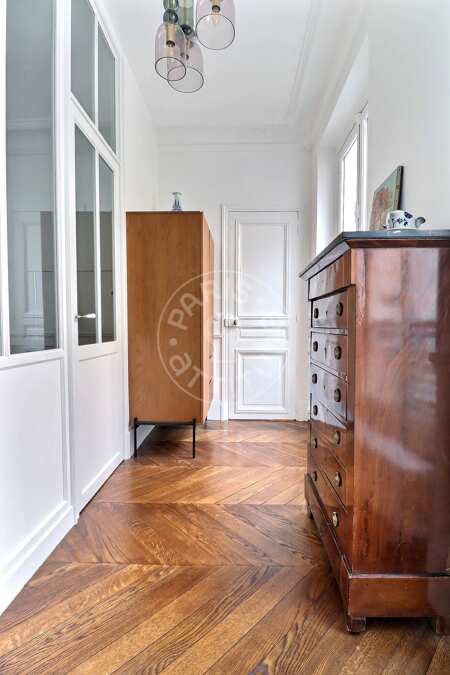 Entrada Apartamento mobilado - 51m²  - 2 quartos - Notre-Dame de Lorette - Paris