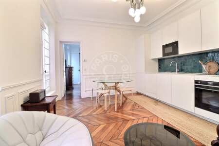 Sala Apartamento mobilado - 51m²  - 2 quartos - Notre-Dame de Lorette - Paris
