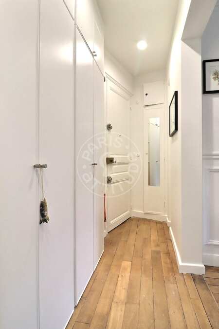Entrada Apartamento mobilado - 35m²  - 1 quarto - Montmartre / Place des Abbesses - Paris