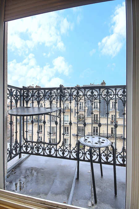 Balcon Studio meublé - 27m²  - Montmartre / Place des Abbesses - Paris