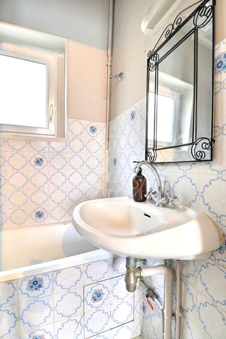 Salle de bain Appartement meublé - 20m²  - 1 chambre - Jules Joffrin - Mairie du 18ème - Paris