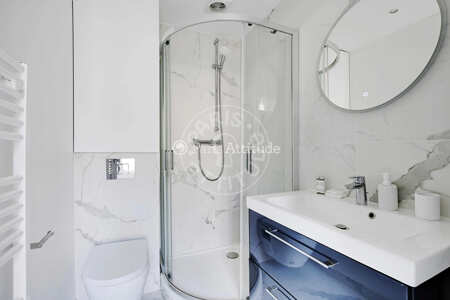 Bathroom Furnished apartment - 32m²  - 1 bedroom - Centre George Pompidou - Paris