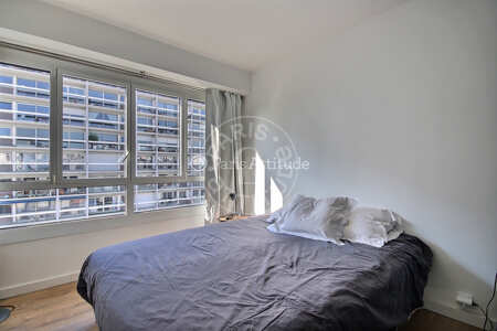 Bedroom Furnished apartment - 65m²  - 2 bedrooms - Montmartre / Place des Abbesses - Paris