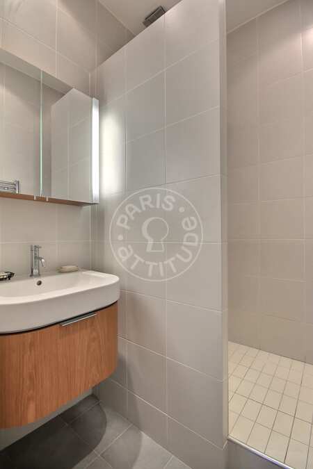 Baño Piso amueblado - 55m²  - 1 dormitorio - Ledru-Rollin - París