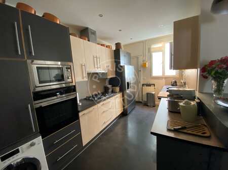 Kitchen Furnished apartment - 135m²  - 2 bedrooms - Moulin Rouge / Pigalle - Paris