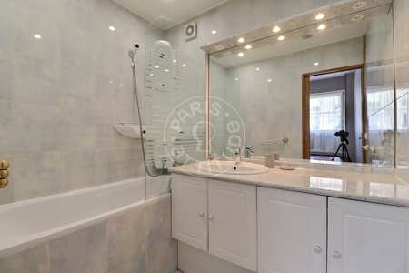 Casa de banho Apartamento mobilado - 41m²  - 1 quarto - Neuilly-sur-Seine