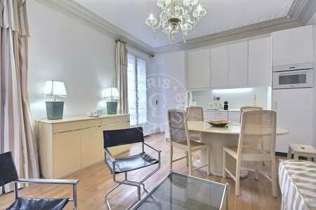 Salon Appartement meublé - 31m²  - 1 chambre - Saint-Lazare - Paris