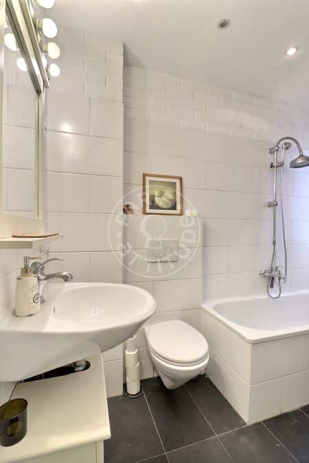 Badezimmer Möblierte wohnung - 37m²  - 2 Zimmer - République - Paris