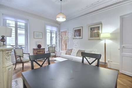 Wohnzimmer Möblierte wohnung - 70m²  - 2 Zimmer - Arc de Triomphe - Paris