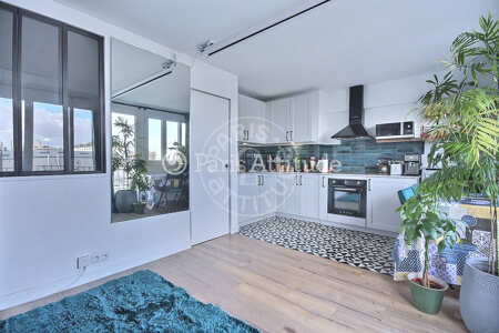 Living room Furnished apartment - 35m² - 1 bedroom - Gare de l'Est / Gare du Nord - Paris