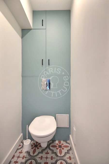 Toilet Furnished apartment - 74m² - 2 bedrooms - Marx Dormoy - Paris