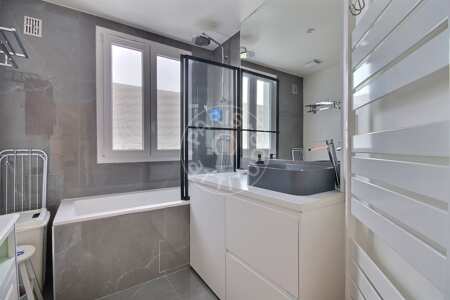 Bathroom Furnished apartment - 59m²  - 1 bedroom - Mirabeau - Paris