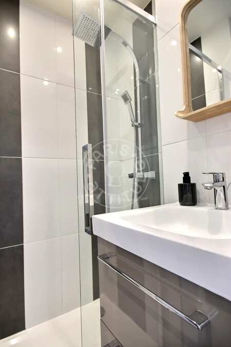Bagno Appartamento arredato - 36m²  - 1 locale - Jules Joffrin - Mairie du 18ème - Parigi