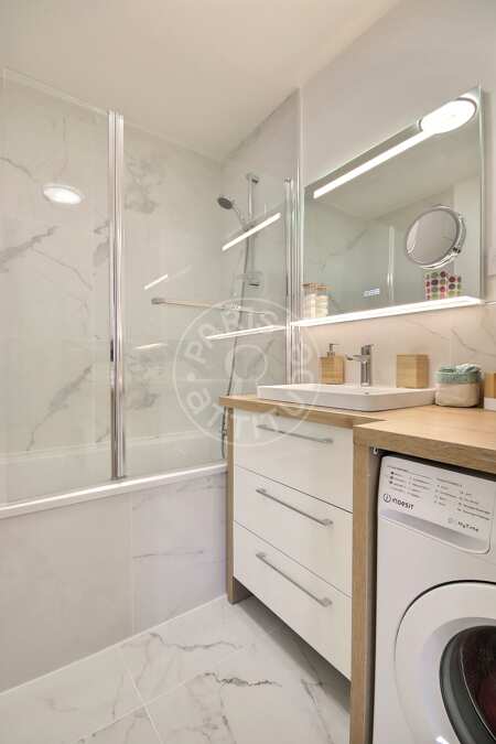 Bathroom Furnished apartment - 49m²  - 1 bedroom - Vincennes