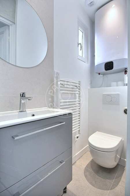 Bathroom Furnished apartment - 36m²  - 2 bedrooms - Plaisance / Pernety - Paris