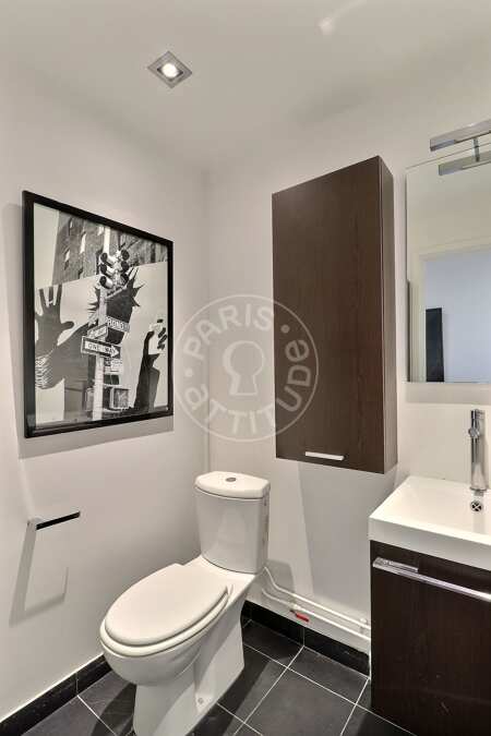 Toilettes Appartement meublé - 93m² - 2 chambres - Victor Hugo - Paris