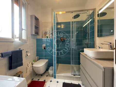 Bathroom Furnished apartment - 62m²  - 1 bedroom - Gambetta - Paris