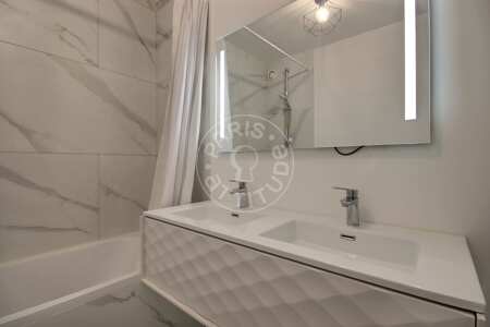 Casa de banho Apartamento mobilado - 60m²  - 2 quartos - Pasteur - Paris