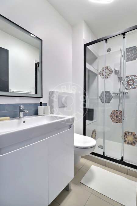 Casa de banho Duplex mobilado - 41m²  - 2 quartos - Issy-les-Moulineaux