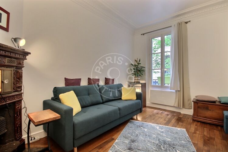 Living room - Furnished 1 bedroom - Paris 75018 - 15202