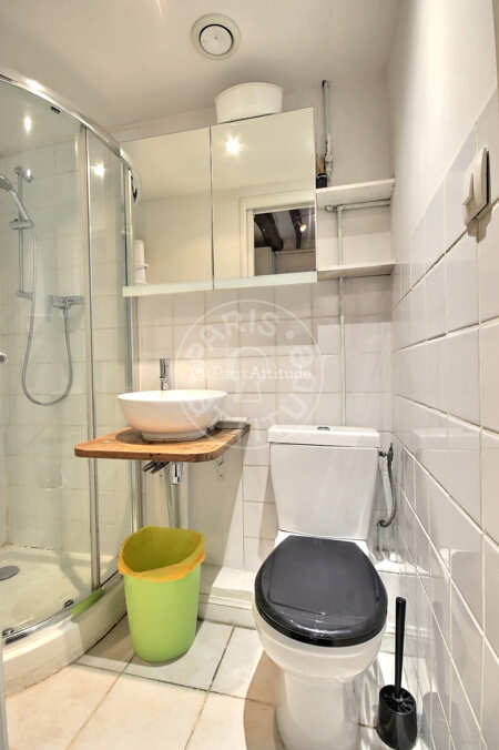 Salle de bain Studio meublé - 14m²  - Montorgueil - Paris