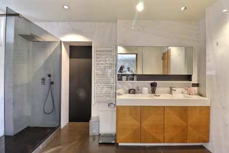 Casa de banho Apartamento mobilado - 271m²  - 4 quartos - Jasmin / Mozart - Paris
