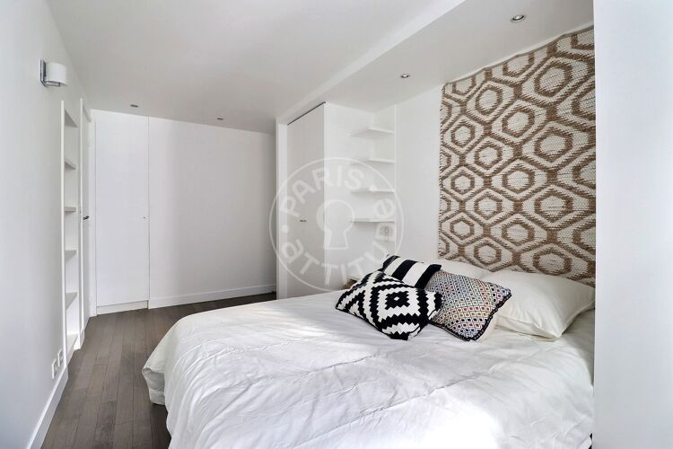 Bedroom - Furnished 1 bedroom - Paris 75010 - 15236
