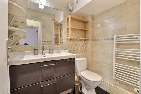 Salle de bain Appartement meublé - 50m²  - 1 chambre - Bastille - Paris