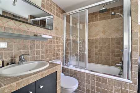 Bathroom Furnished apartment - 28m²  - 1 bedroom - Ile Saint-Louis - Paris