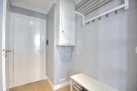 Entrance Furnished apartment - 46m²  - 2 bedrooms - Place des Vosges - Paris