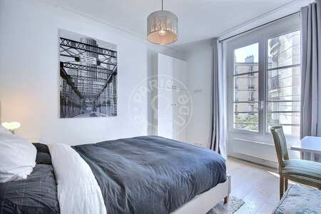 Bedroom Furnished apartment - 46m²  - 2 bedrooms - Place des Vosges - Paris