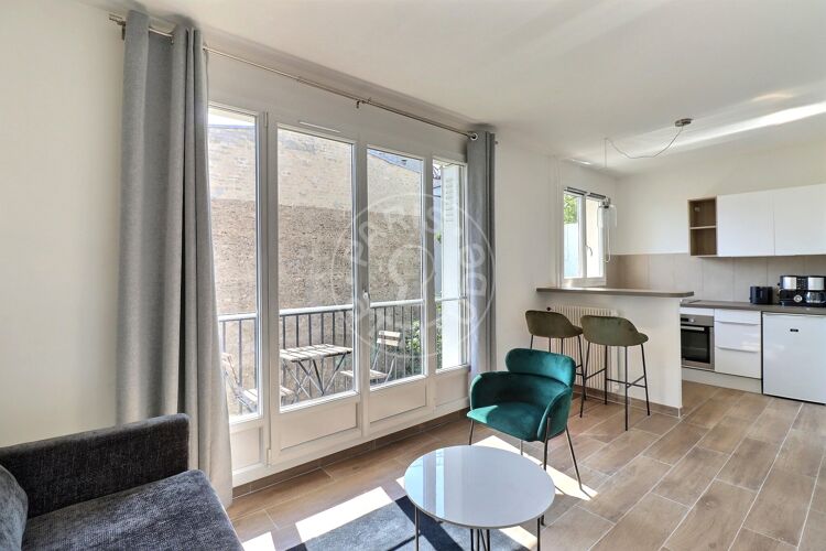 Salon - Studio meublé - Paris 75018 - 15263