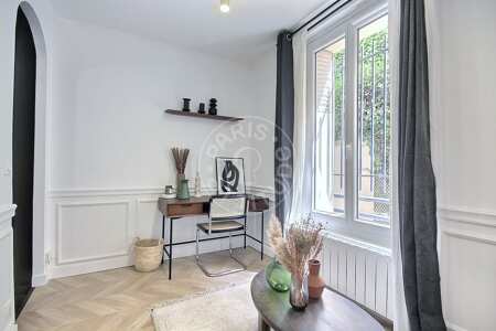 Living room Furnished studio alcove - 19m²  - Nation - Paris
