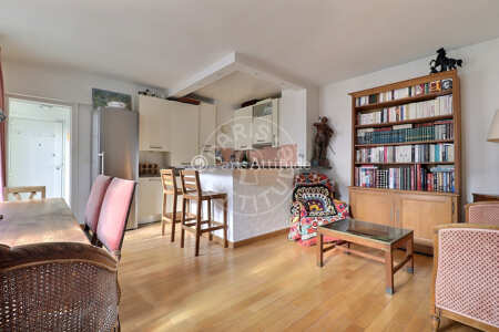 Salon Appartement meublé - 44m²  - 1 chambre - Place des Vosges - Paris